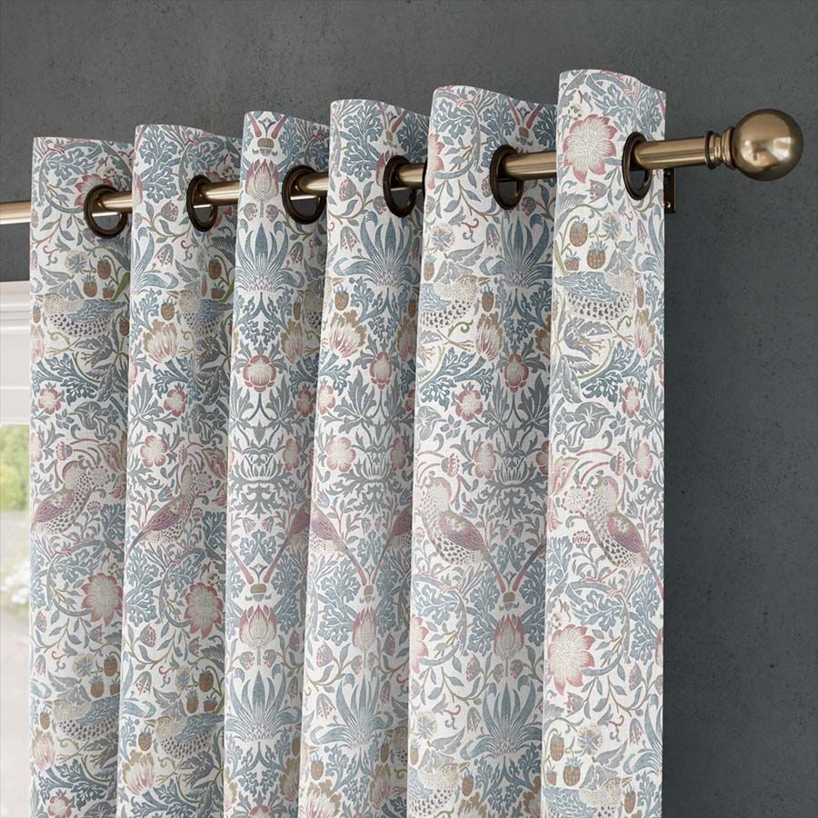 Strawberry Thief Rose Chalk 11771