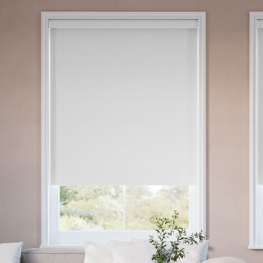 White 6748